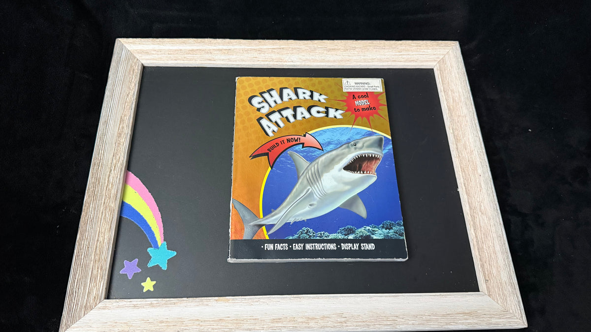 SHARK ATTACK Foam Model &amp; Fact Book